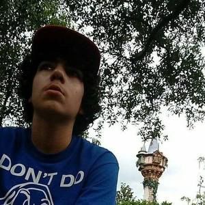 Meet your Posher, Casey